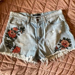 Flower embroidered jean shorts